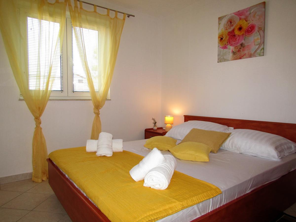 Apartments Kokor Водице Екстериор снимка