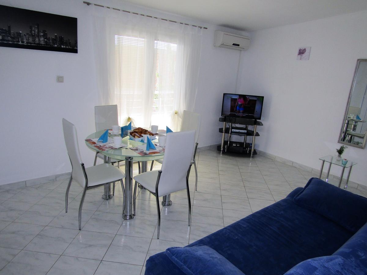 Apartments Kokor Водице Екстериор снимка